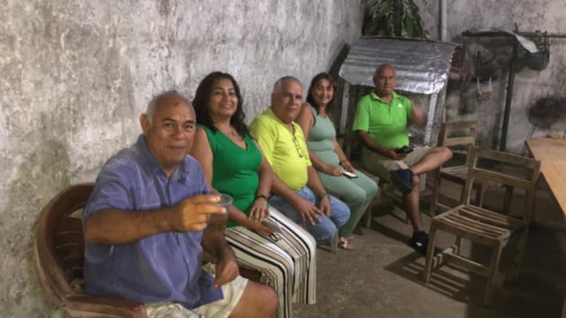 familia empanada y omar 90.jpg