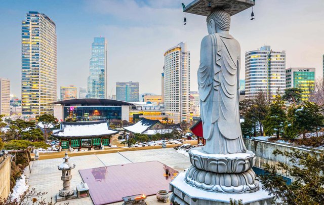 HERO-Seoul-South-Korea-skyline-Bongeunsa-Temple-2000-1266.jpg