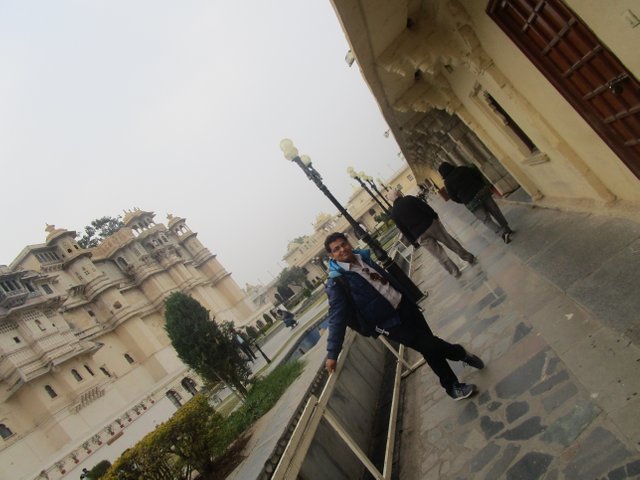 11-Vivek-Jain-My-Pic-at-Udaipur-City-Palace.JPG