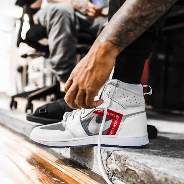 Nike react element 2025 87 sail on feet