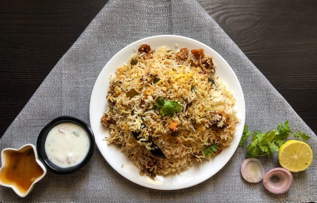 _Hyderabadi_Dum_Biryani_.jpg