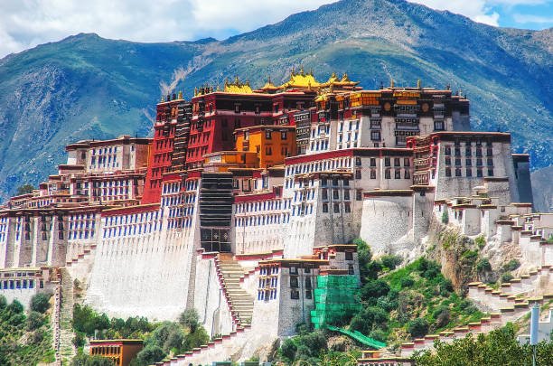 potala-palace-in-tibet.jpg