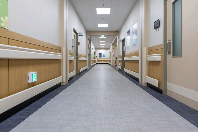 hallway-5979689_1280.jpg