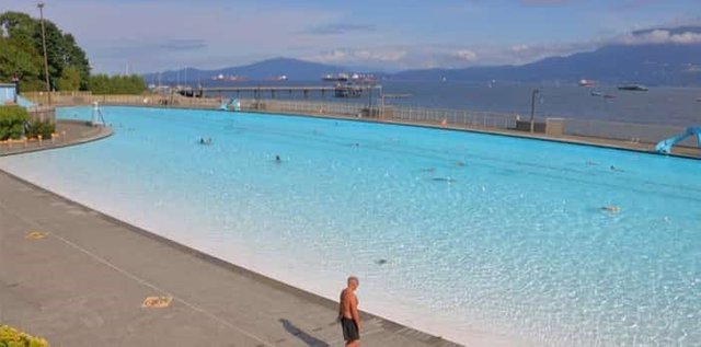 17093125_kitsilano-pool.jpg