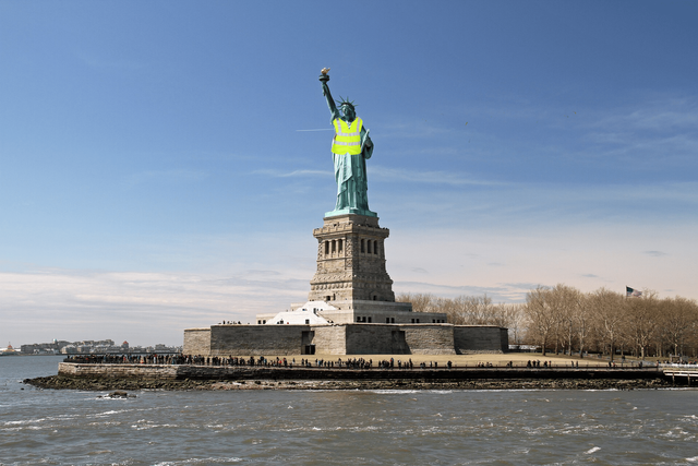 Yellow Vest Statue of Liberty.png