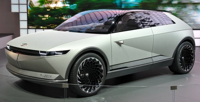 Hyundai_45_EV_Concept_at_IAA_2019_IMG_0683.jpg