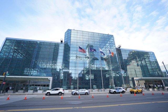 javits-center-1.jpg