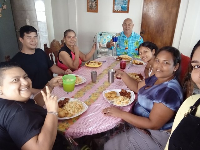 almuerzo de mi cumpleaños.jpg