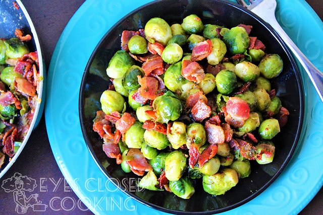 EyesClosedCooking-BrusselSproutsWBacon---05.jpg