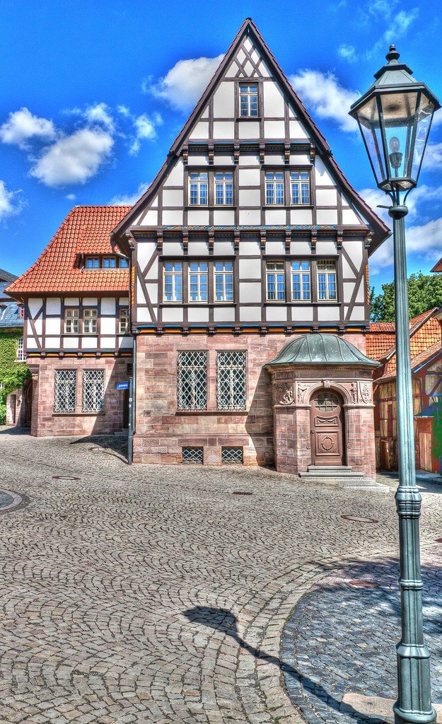 5842571341-at-the-district-office-in-heilbad-heiligenstadt-hdr (FILEminimizer).jpg