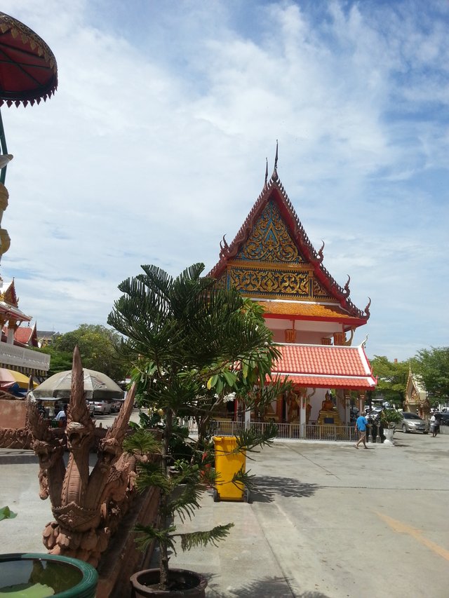 Wat Laharn9.jpg