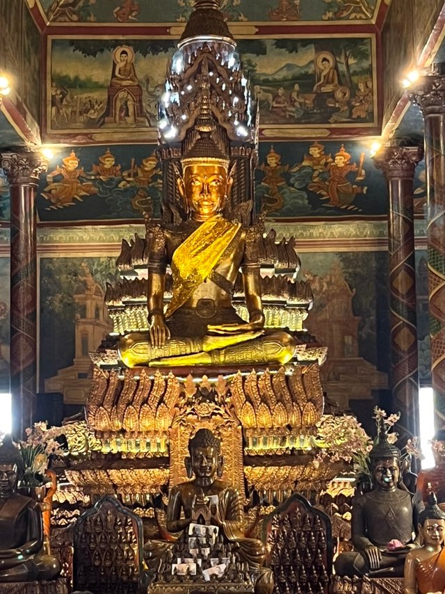 Wat Phnom4.jpg