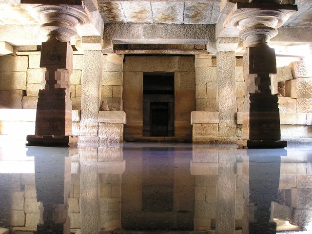 india-temple-water-mirroring-87777.jpeg