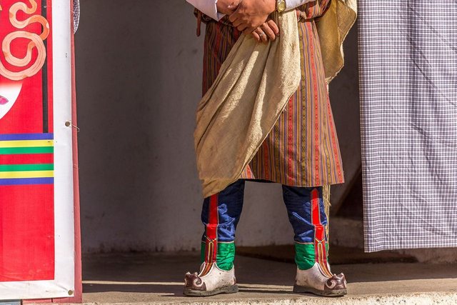 large_bhutan-cloth-traditional-dress-shutterstock_1031020903.jpg_f73b3ae7c4.jpg