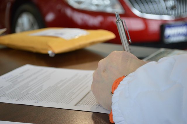 contract-945619_1280.jpg
