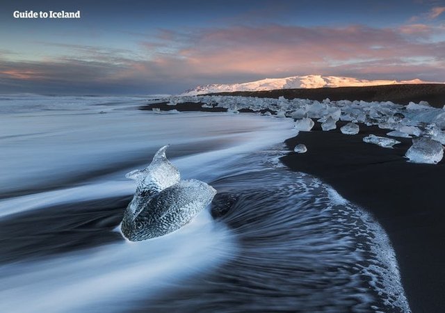 10-pictures-of-iceland-you-won-t-believe-are-real-6.jpeg