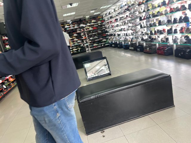 1000749652.jpg