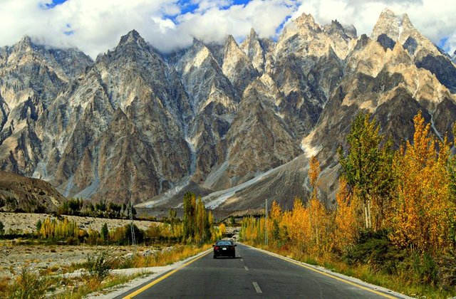 The-8th-wonder-of-the-world-karakoram-highway-credits-saad-munawar.jpg