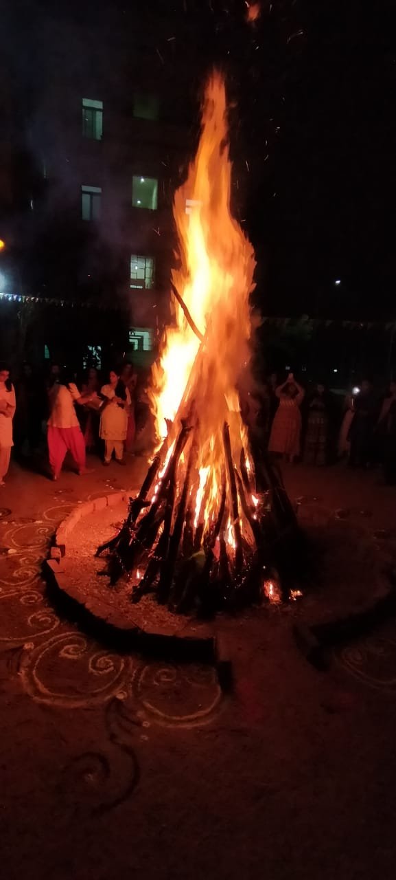 Holika.jpeg