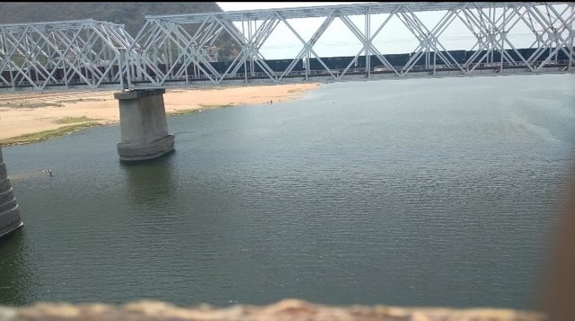 godavari overbridge.jpg