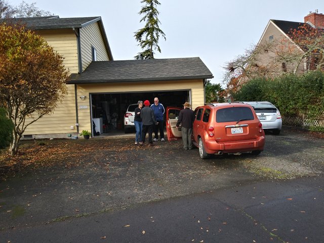 Car Leaving Joey Karen Phil Larry Into Car 20181124_100740_HDR.jpg