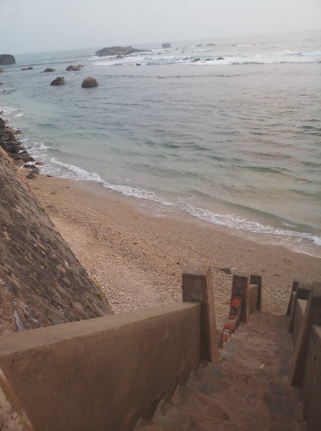 galle fort small beach to bath.jpg