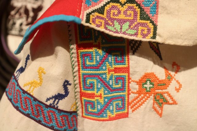  huichol-embroidery-1.jpg
