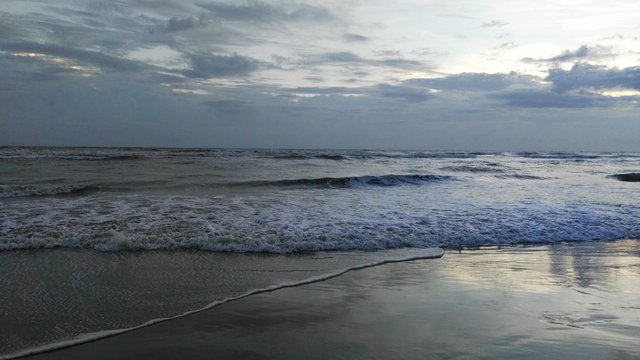 Coxs Bazar Sea Beach (3).jpg