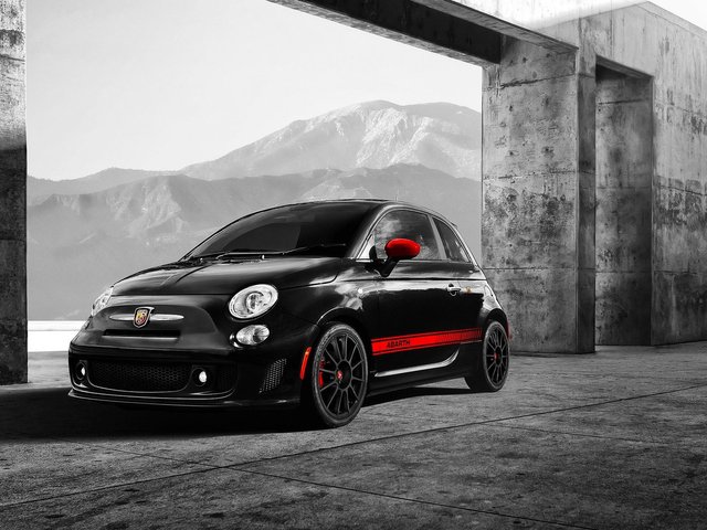 2012-Fiat-500-Abarth-001-1440.jpg