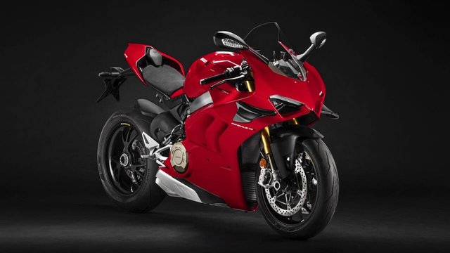 Ducati-Panigale-V4S.jpeg