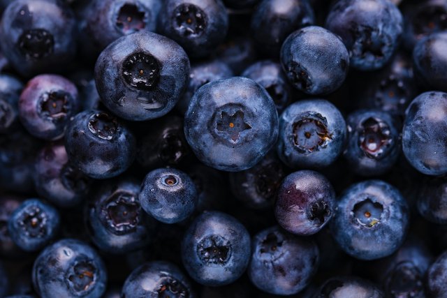 blueberries-5955833_1920.jpg