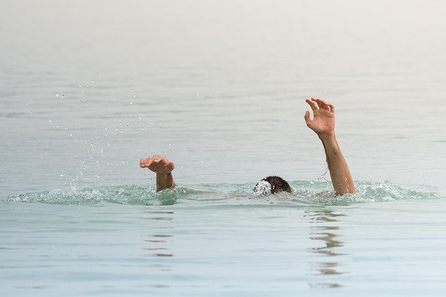 drown-3690715_640.jpg