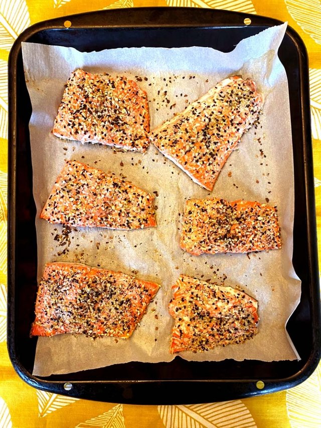 salmon_everything_bagel_seasoning-772x1030.jpg