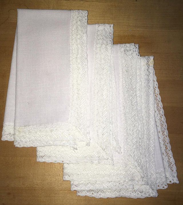 estate-sale-haul-white-lace-napkins.jpg