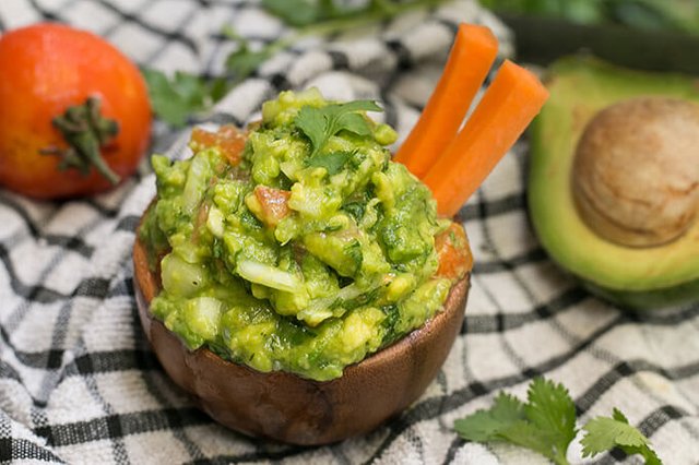 Guacamole-selber-machen-veganer-avocado-dip.JPG