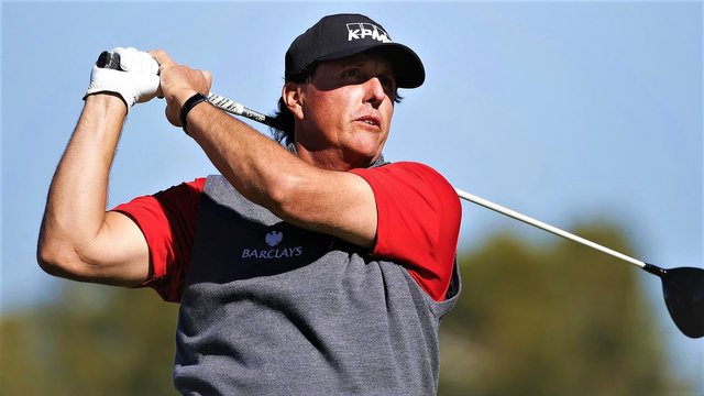 mickelson_1920_farmers16_d1_teeshot.jpg