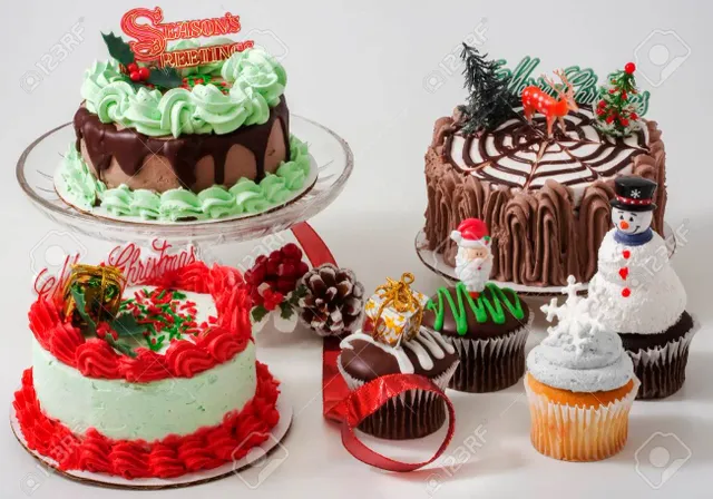 75821178-christmas-cakes.webp