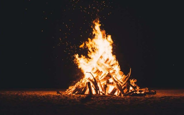 bonfire-faraway-files-5.jpg
