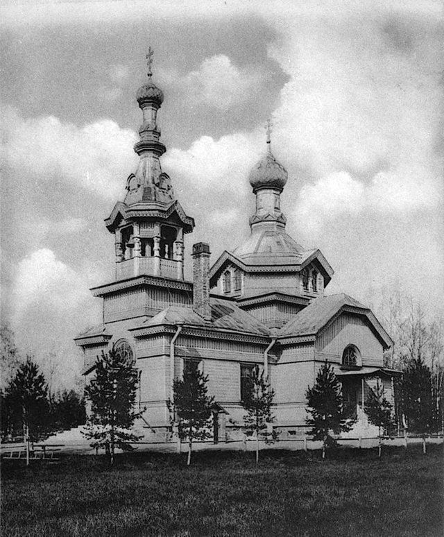 The_Church_Of_St._Peter,_St._Petersburg,_Lahta,_1900-1904.jpg