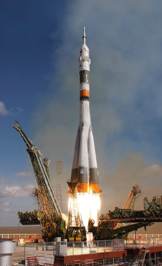 rocket-launch-67720_1280.jpg