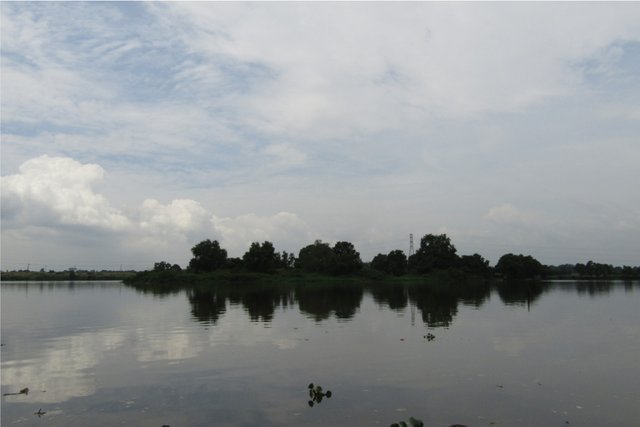 Danau Cibeureum Grand Wisata Bekasi