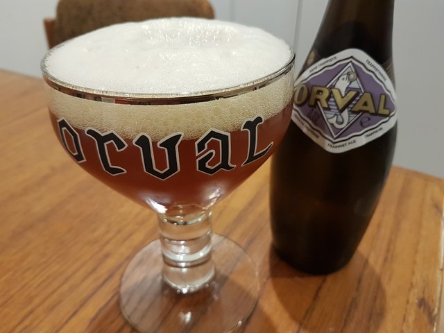 Orval_beer_and_orval_glass.jpg