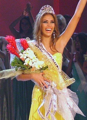 Miss_Universe_2008,_Dayana_Mendoza2.jpg