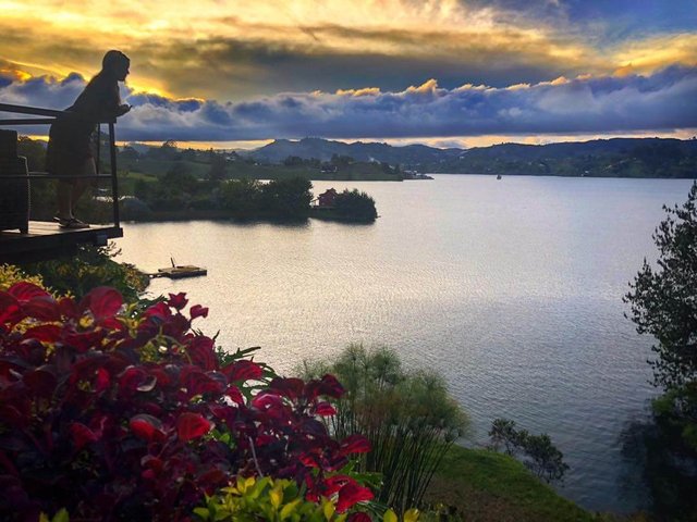 atardecer-en-guatape.jpg