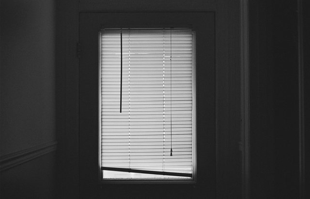blinds-407025_1280.jpg