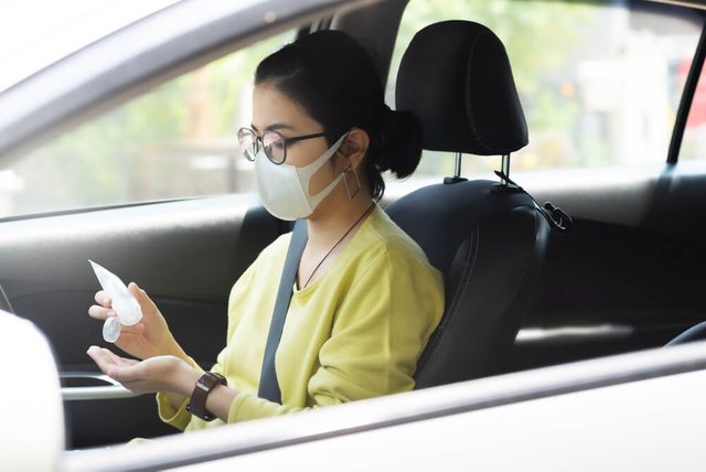 girl-in-car.jpg