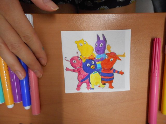 Coloring  The Backyardigans -  Markers  (1).JPG