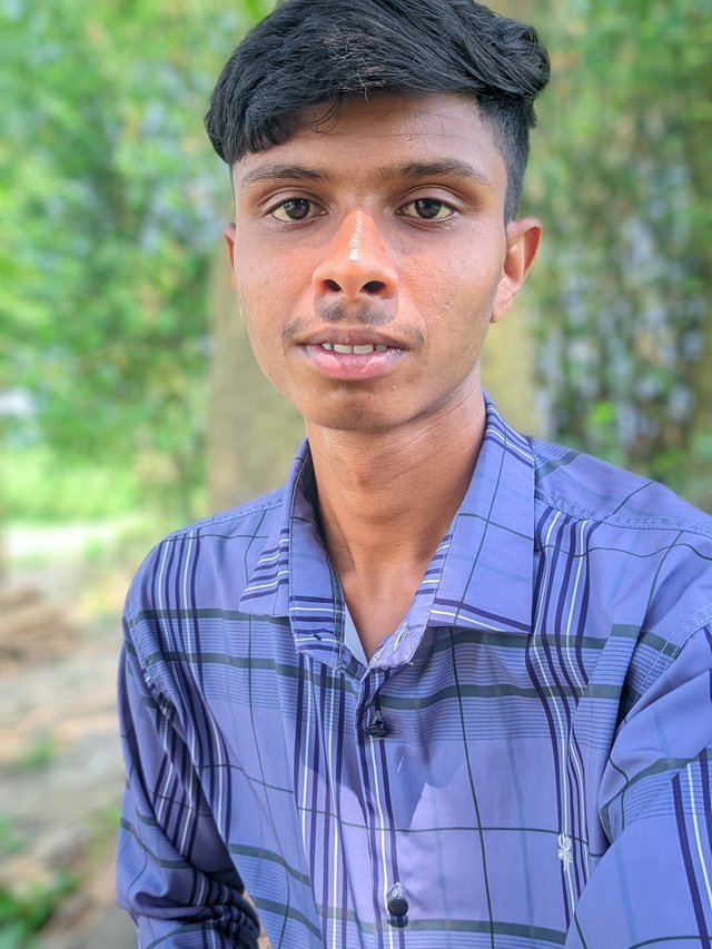 Raju20250504_101848_Vivid Human Portrait By Light Editz.PORTRAIT.jpg
