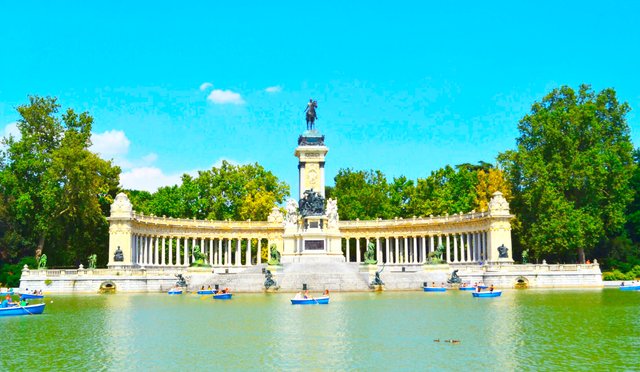 House of Beasts of Retiro Park – Madrid, Spain - Atlas Obscura