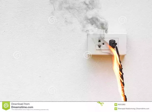 electricity-short-circuit-electrical-failure-resulting-wire-burnt-90253982.jpg